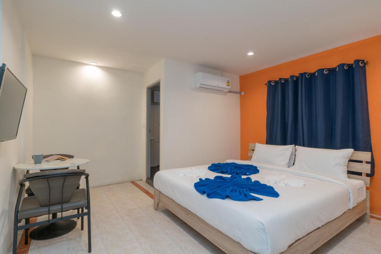 Hotel Grey Door Patong Exterior foto