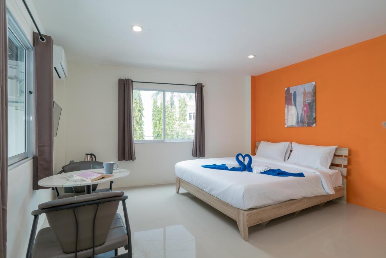 Hotel Grey Door Patong Exterior foto